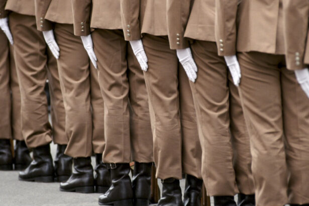 e o gluma fostul reprezentant al armatei ungare afirma ca fortele armate ale tarii sunt la un pas de criza 69cf8a221bfbb