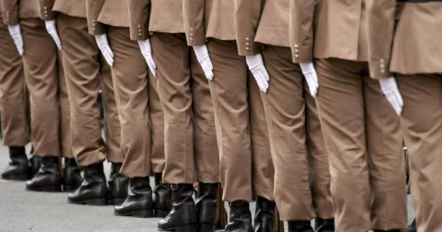 e o gluma fostul reprezentant al armatei ungare afirma ca fortele armate ale tarii sunt la un pas de criza 69cf8a221bfbb