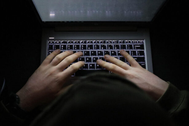 eurodeputatii cer masuri mai dure pentru hartuirea online in contextul in care unul din sase adolescenti este victima a abuzurilor 69f357aaa8996