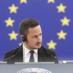 europarlamentarul nicu stefanuta vreau sa felicit poporul maghiar din ungaria dar si din transilvania pentru alegerea facuta azi 69dc05d4a0912