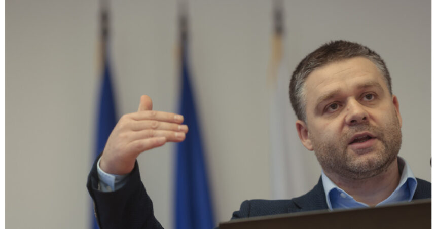 exclusiv ciucu spune de cand a inceput razboiul psd cu bolojan o strategie a psd de a submina guvernarea din interior 69e9193d9584a