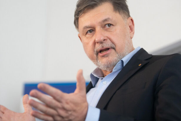 exclusiv de ce nu a putut lua fostul ministru al sanatatii alexandru rafila o decizie privind vaccinurile pfizer nu puteam alege din 3 motive 69dfc61647aac