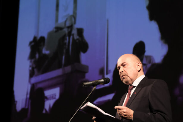 exclusiv marko bela crede ca apropierea udmr de viktor orban a fost gresita noi trebuia sa fim echidistanti s au atasat unui singur partid 69de2f2a5759b