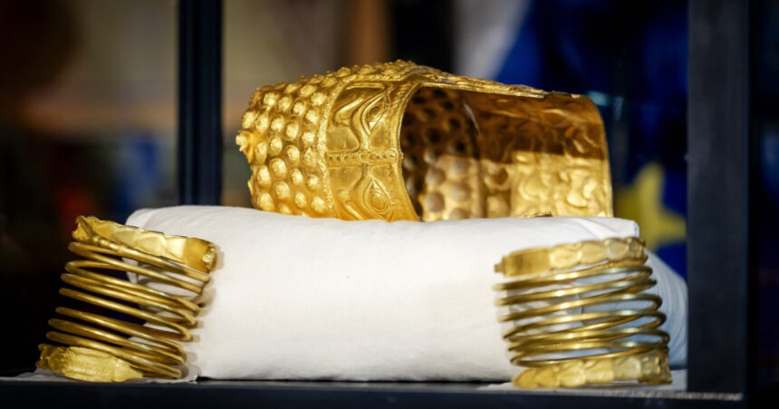 exclusiv romania va restitui bani din despagubirea pentru furtul coifului de la cotofenesti si a bratarilor de aur cum va fi calculata suma 69ce8629a6f10