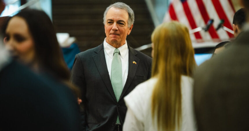 exclusiv sua urmaresc foarte indeaproape criza politica din romania sustine ambasadorul american la bucuresti 69ea5fa7bdbec