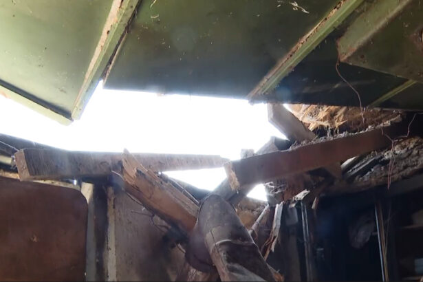 exclusiv video proprietara casei din galati dupa ce o drona cu explozibil a cazut in curte am avut un soc am scapat cu viata 69ecc780abd1a