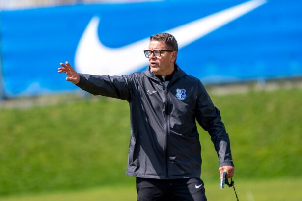 flavius stoican sub presiunea fanilor farului inca de la primul meci 69df6b183ab7f