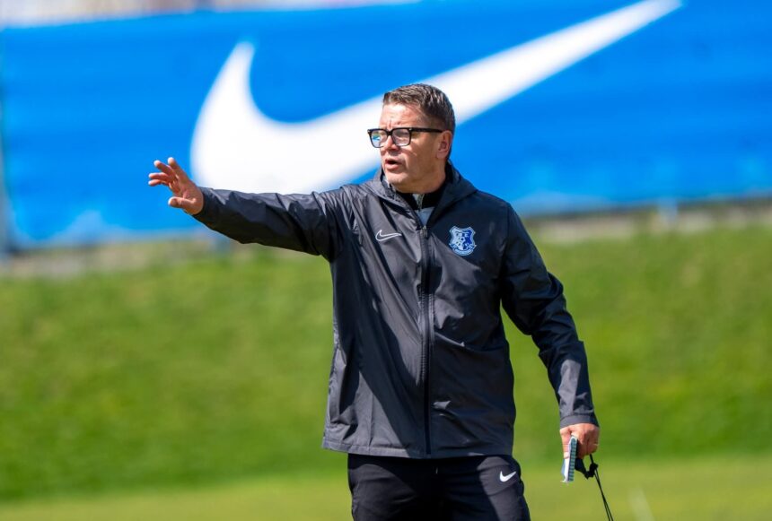 flavius stoican sub presiunea fanilor farului inca de la primul meci 69df6b183ab7f