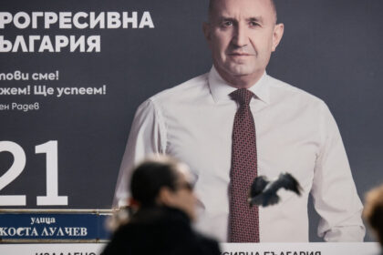 fostul presedinte bulgar conduce in cursa electorala arata sondajele rumen radev propune un program axat pe combaterea coruptiei 69e1335779898