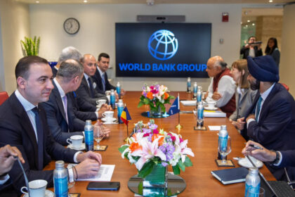 foto bogdan ivan vizita oficiala in sua obiectivul meu e clar romania sa fie prima tara din lume in care bm finanteaza energia nucleara 69de8cbbab9aa