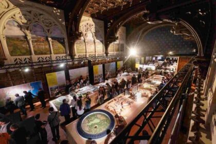 foto pentru prima oara in romania foster partners aduce la iasi in parteneriat cu iulius expozitia future proof 60 de ani de arhitectura 69d639f846132