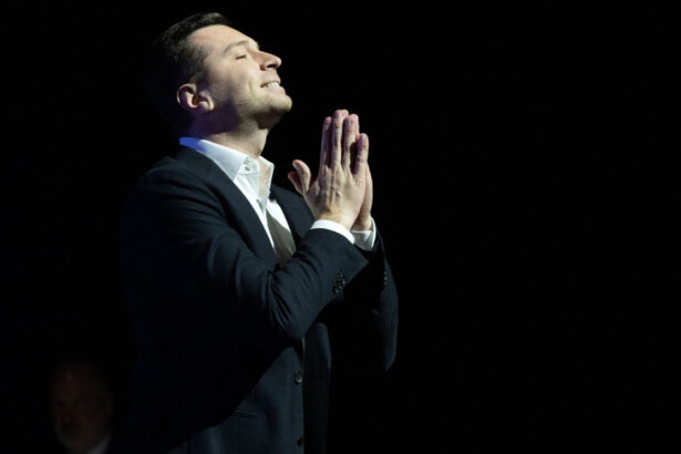 foto populistul printesa si povestea de dragoste demna de un presedinte francez cum isi vinde jordan bardella imaginea de prezidentiabil 69d9191e16cb7