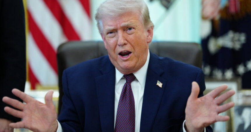 foto trump ameninta din nou iranul si publica o poza in care tine in mana o pusca s a terminat cu rolul de baiat bun 69f1f8060ff35