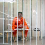 foto un artist francez s a inchis intr o cusca timp de o luna in semn de protest fata de influenta gigantilor tech 69f1aad589563