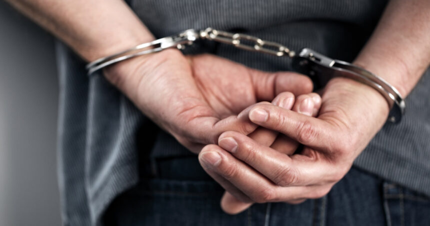 franta sapte cetateni moldoveni condamnati dupa ce au desenat graffiti cu sicriele unor soldati francezi 69e121a584cd0