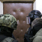 fsb a impuscat mortal un barbat suspectat ca ar fi incercat sa asasineze oficiali ai roskomnadzor alte sapte persoane arestate 69eb6457aaf9f