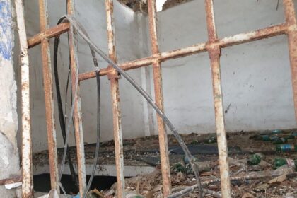 galerie foto cladire degradata din peninsula ajunsa pe mainile fostului consilier al lui mazare vizata de noi operatiuni imobiliare 69d765b534540