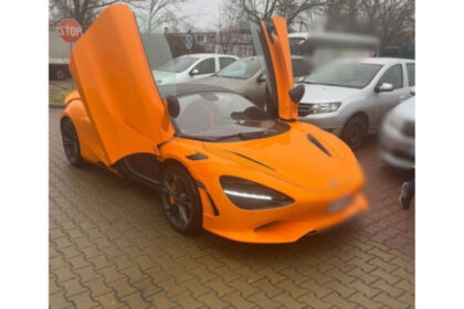 galerie foto masini de lux de peste 12 milioane de euro importate ilegal doi straini sub control judiciar dupa perchezitii in bucuresti 69d3c8f2b12f7