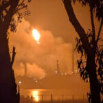 incendiu violent la una dintre cele doua rafinarii din australia flacarile au atins 60 de metri inaltime 69e08dfd719aa