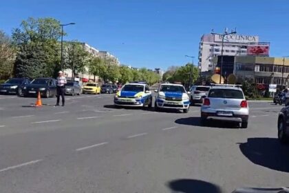 incident socant o femeie din constanta s a aruncat din ambulanta in zona dacia 69ee180ca2b66