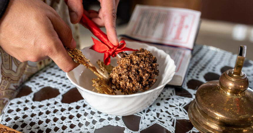 izvorul tamaduirii 2026 ziua cand se sfintesc apele ce trebuie sa faci cu agheasma mica potrivit preotului 69e1b902bbf71