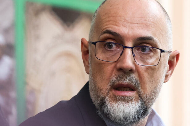 kelemen hunor a vorbit cu peter magyar si merge la budapesta ce spune despre relatia cu tisza si sustinerea acordata de udmr lui orban 69dd348b10077