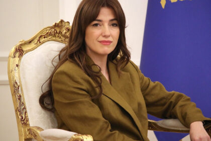 kosovo intra in impas politic sefa parlamentului albulena haxhiu a preluat functia de presedinte interimar 69d179d67b959