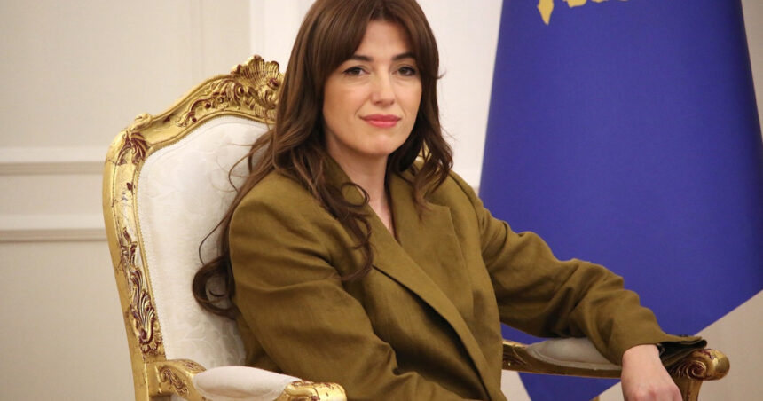 kosovo intra in impas politic sefa parlamentului albulena haxhiu a preluat functia de presedinte interimar 69d179d67b959