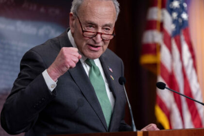 liderul democratilor din senatul sua ataca discursul lui donald trump la adresa iranului se dezlantuie ca un nebun 69d2a124b6365