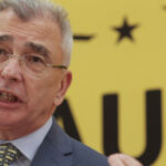 liderul senatorilor aur acuza duetul gheorghiu bolojan ca pregateste o escrocherie nerusinata vanzarea actiunilor detinute de stat 69e9cfd730086