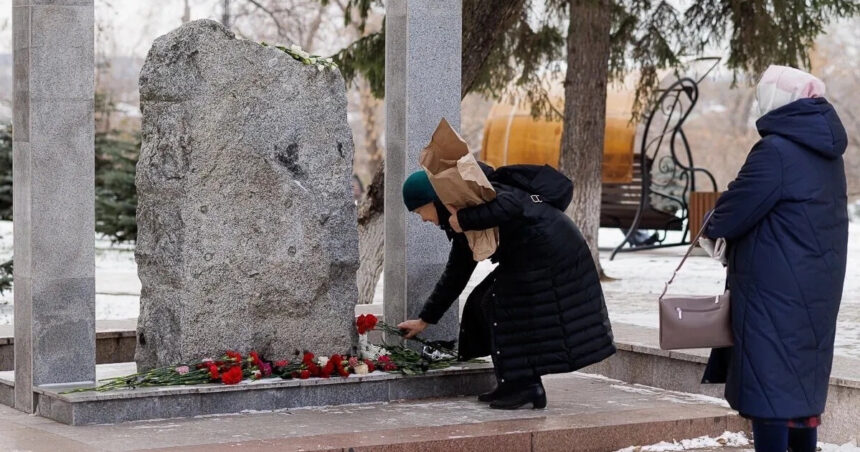 locuitorii unui oras din rusia s au trezit intr o dimineata ca le a disparut un monument patru tari europene au reactionat imediat 69eaec6ca7018