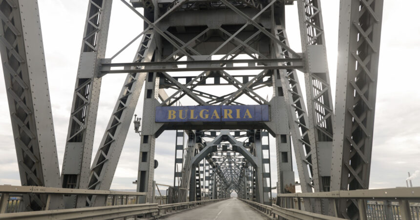 lucrarile de reparatie a podului giurgiu ruse au ajuns in etapa finala cand ar putea fi incheiate 69eb41e0d72f3