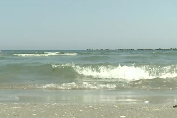 mai multe bucati de drona descoperite pe plaja din tuzla 69d008e489ea6