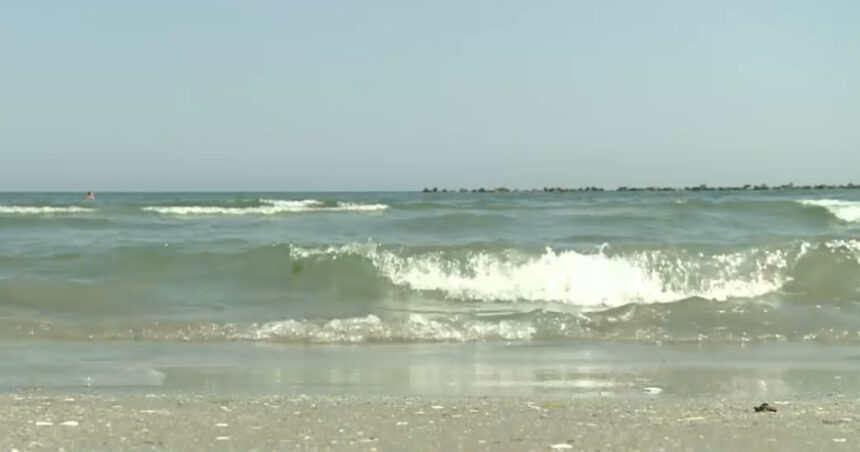 mai multe bucati de drona descoperite pe plaja din tuzla 69d008e489ea6