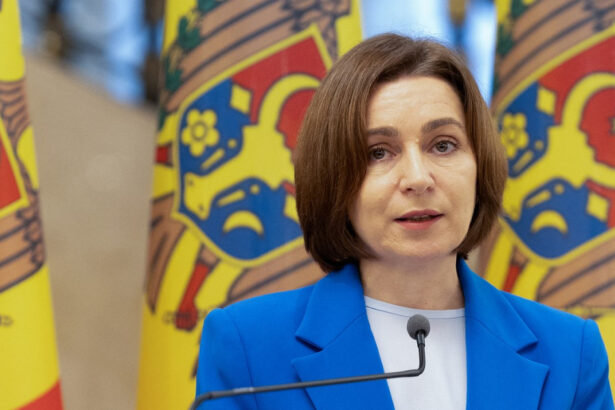 maia sandu merge la kiev unde se va intalni cu zelenski sefa statului moldovean va merge si la cernobil 69edc7b46b044