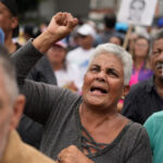 manifestatie in fata ambasadei sua din venezuela multumim ca ne ati dat putin aer sa respiram dar duceti treaba pana la capat 69e14bd55e1d0