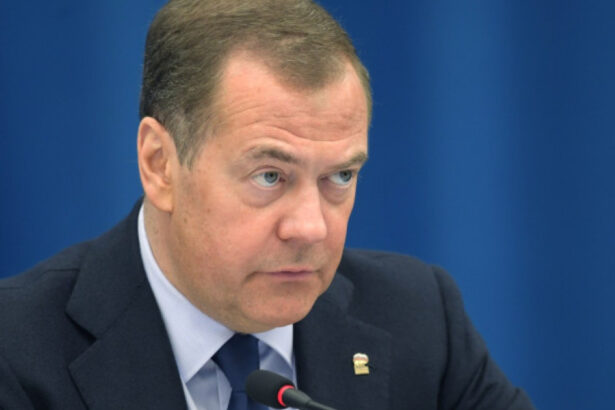 medvedev discrediteaza rolul de mediator al sua e o tara care rapeste presedinti si declanseaza conflicte 69f345c7826d9
