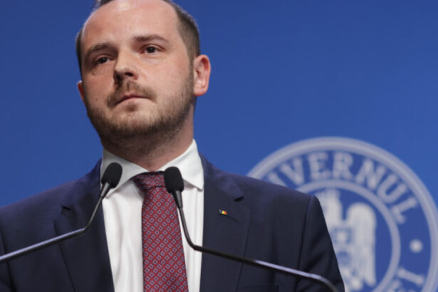 mesajul lui rogobete pentru medici dupa demisia din guvern ii rog sa respecte programul de lucru la public 69ebda88ce432