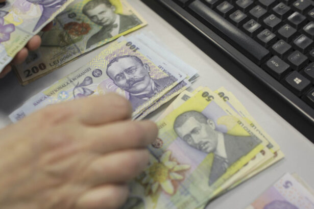 ministerul economiei propune scaderea pragului pentru insolventa persoanelor fizice la 10 salarii minime 69e09c18bccfb