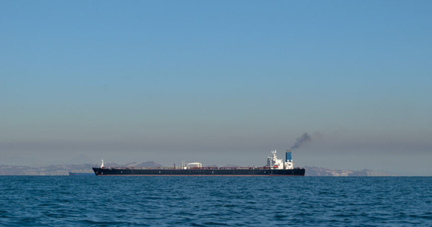 news alert poarta petrolului redeschisa reactia lui donald trump dupa ce iranul a anuntat ca relaxeaza accesul in stramtoarea ormuz 69e23ed161a95