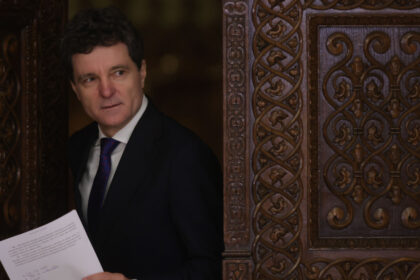 nicusor dan a atacat la ccr legea privind guvernanta corporativa a companiilor de stat ce motive invoca seful statului 69d67c03e8416