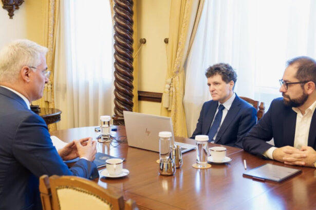 nicusor dan e esential ca orice s ar intampla in zona politica administratia sa lucreze pentru ca romania sa primeasca banii din pnrr 69e6413e013aa