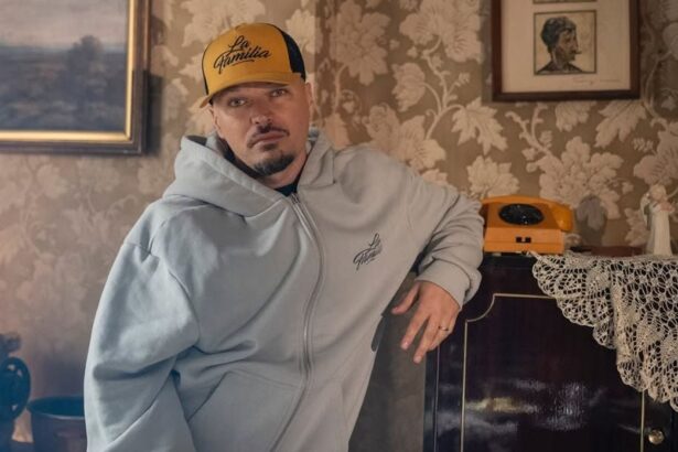 noi imagini cu puya la tara cum arata curtea si casa renovata costa foarte putin 69e3510dce344