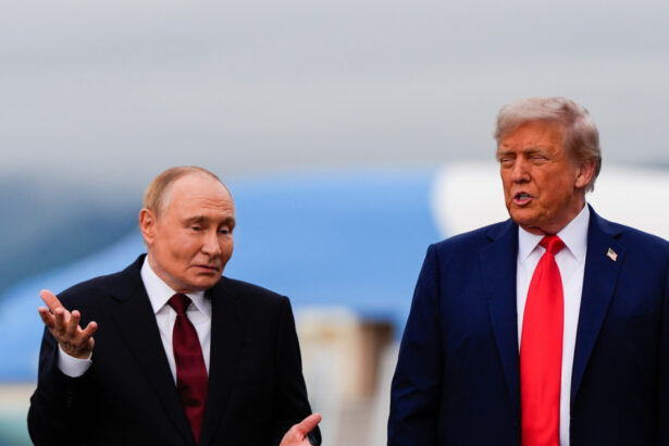 nu l mai lasa pe putin sa te prosteasca criticii lui trump condamna prelungirea derogarii de la sanctionarea petrolului rusesc 69e60fcb6da54