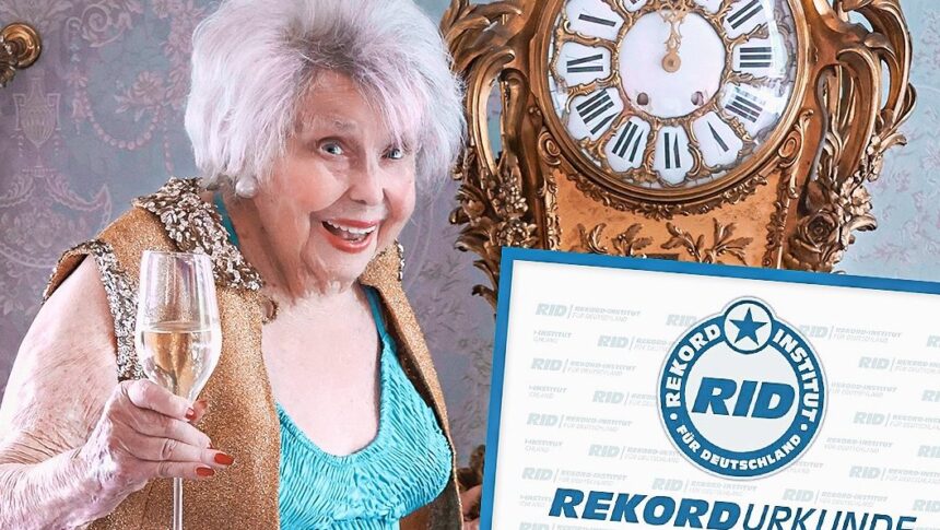 o femeie de 101 ani a devenit cel mai in varsta model pentru costume de baie din lume varsta nu poate diminua frumusetea si carisma 69ec406e56f39