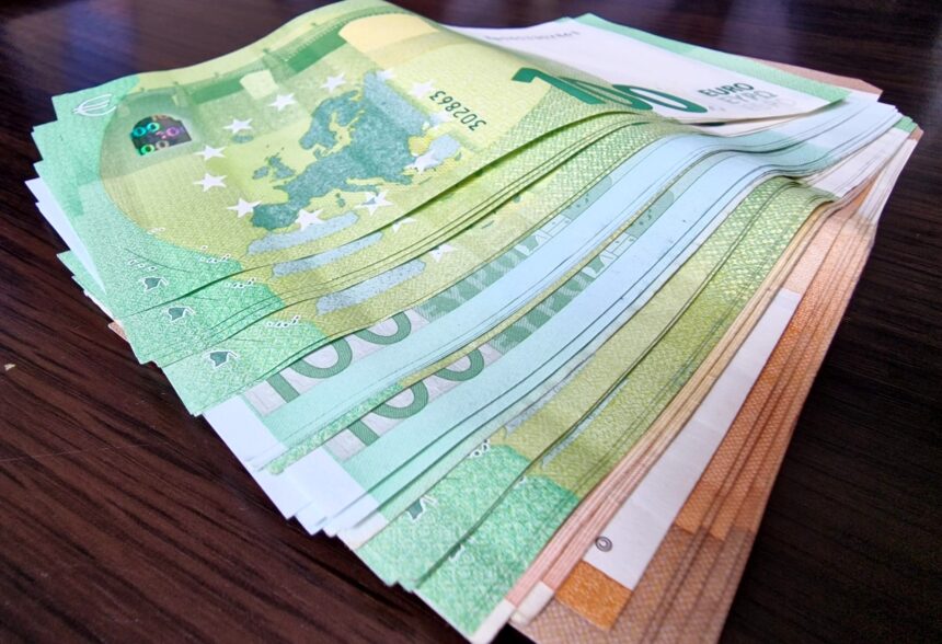 o femeie de 60 de ani experta in inselaciuni a fost prinsa la constanta 69f3c02b20ad6