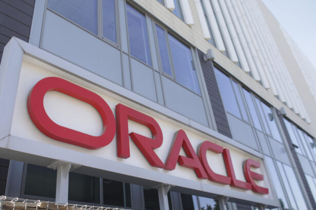 oracle a inceput un nou val de concedieri in timp ce compania face investitii masive in inteligenta artificiala 69ccd343b451e
