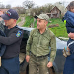 padurarul care le a salvat pe cele doua fetite disparute in mures premiat de romsilva aurel frandes a primit o diploma si bani 69cd0725285d9