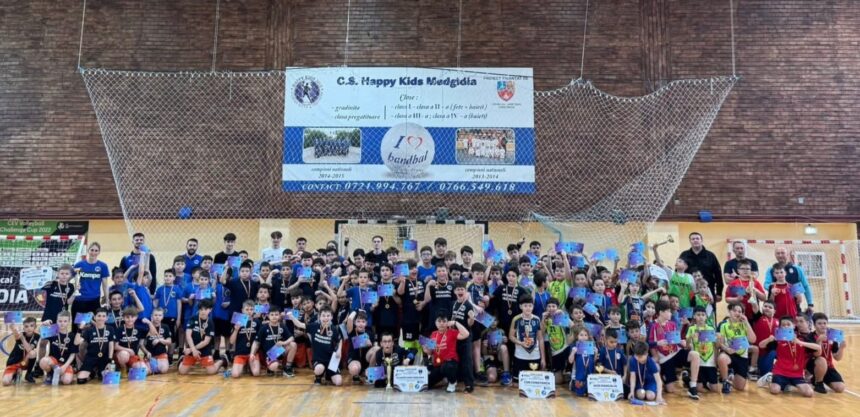 participare numeroasa la festivalul judetean de minihandbal de la medgidia 69d645758a4d4