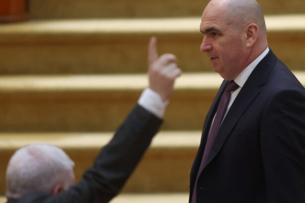 partidele din opozitie promit ca dau jos guvernul dar nu se inteleg pe motiunea de cenzura pace strange semnaturi aur mai asteapta 69dfbb9fb503a